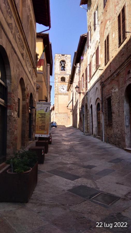 Dietro Le Mura Colle Val D'Elsa Luaran gambar
