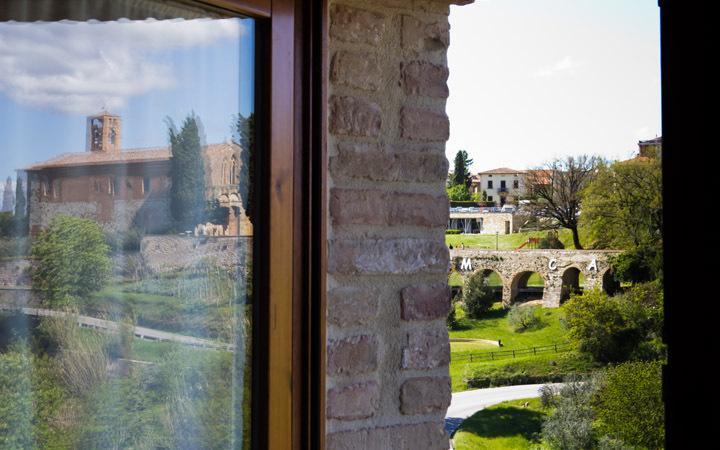 Dietro Le Mura Colle Val D'Elsa Luaran gambar