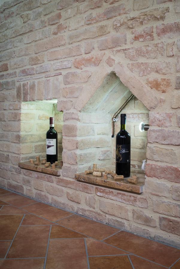 Dietro Le Mura Colle Val D'Elsa Luaran gambar